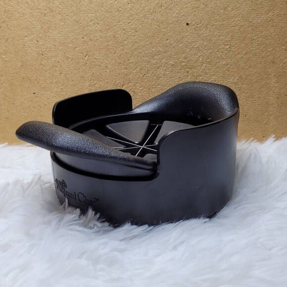 Pampered Chef Veggie Wedger - Picture 1 of 6